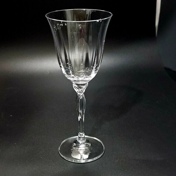 Oneida Other - Oneida Chateau Crystal Wine Glass 8" fine crystal Bavaria marked logo vintage
